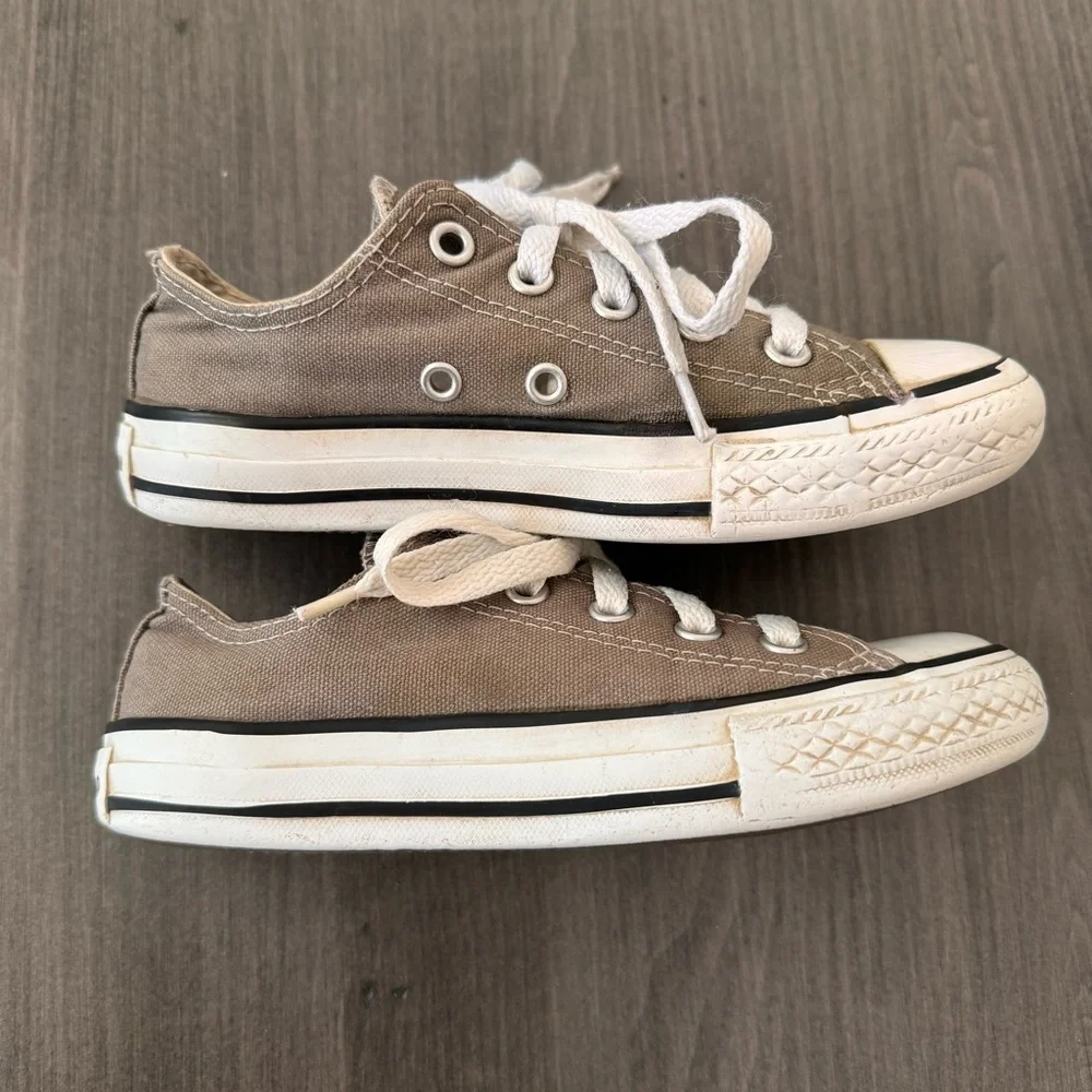 Converse All Star kids low top gray sneakers shoes size 12